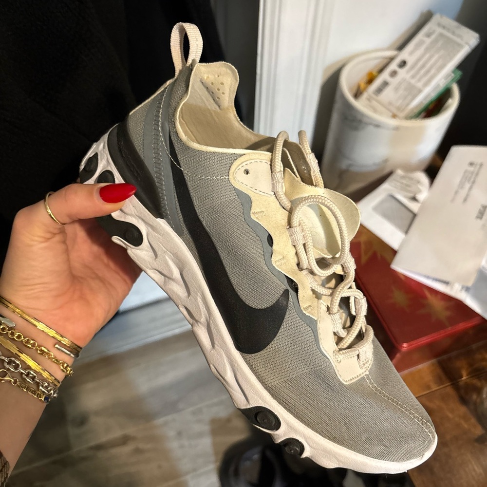 Nike Women's Black and Cream Sneakers
